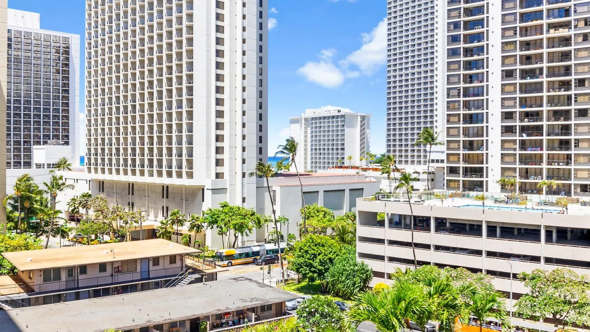 Diamond Head View Close To Waikiki Beach With Parking Honolulu Apartment